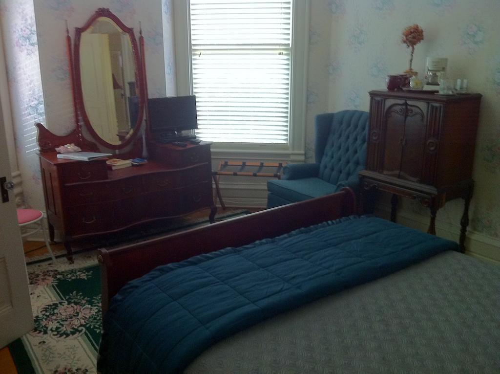 Grand Avenue Bed And Breakfast 迦太基 客房 照片