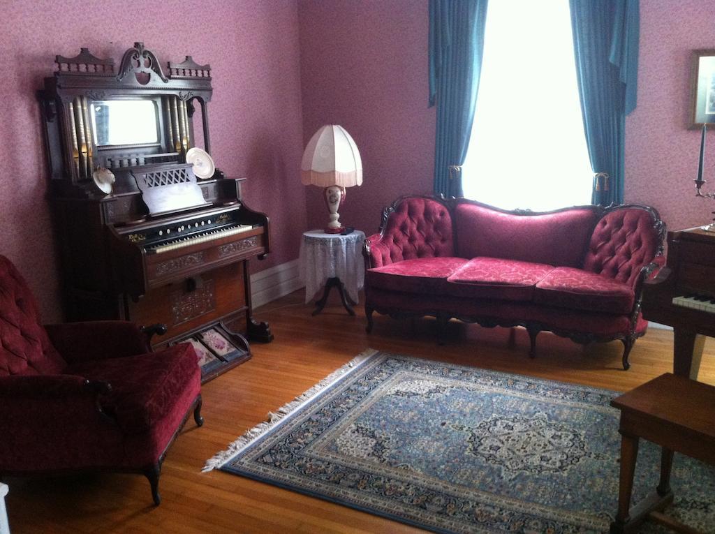 Grand Avenue Bed And Breakfast 迦太基 外观 照片