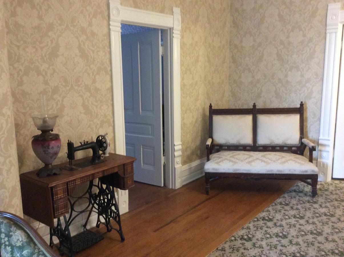 Grand Avenue Bed And Breakfast 迦太基 外观 照片
