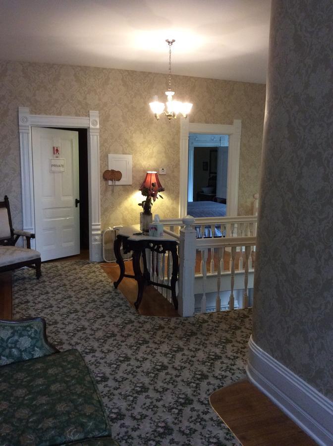 Grand Avenue Bed And Breakfast 迦太基 外观 照片