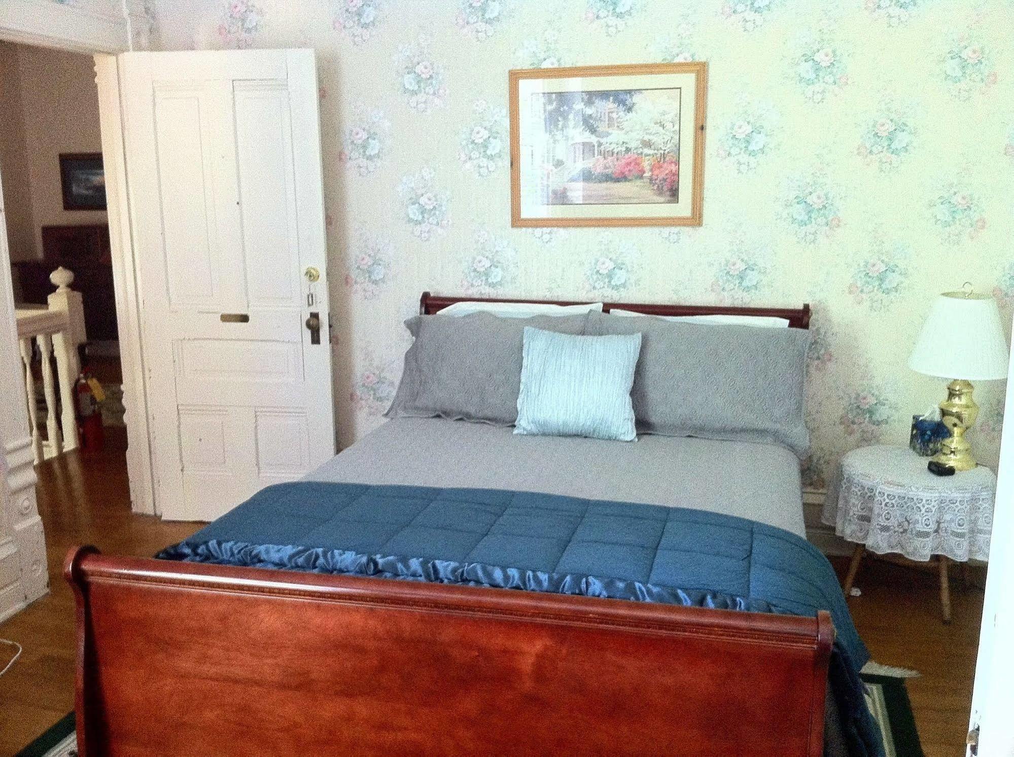 Grand Avenue Bed And Breakfast 迦太基 外观 照片
